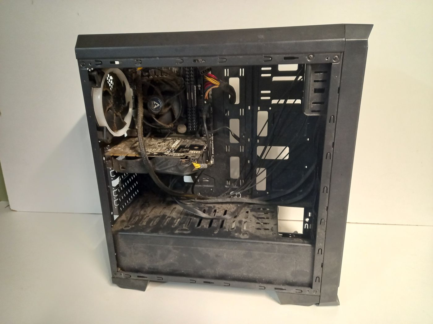 A computer that came in clogged with dust